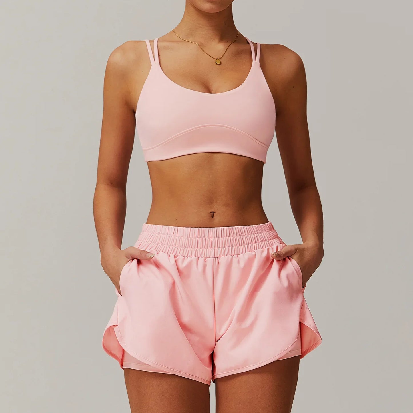 Conjunto Deportivo con Top de Tiras Dobles y Short Ref: 1063