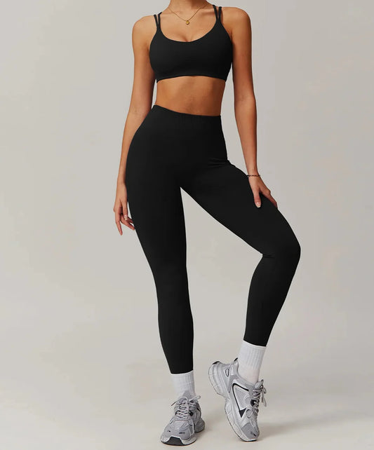Conjunto Deportivo Con Top De Tiras Dobles Y Calza Ref: 1060